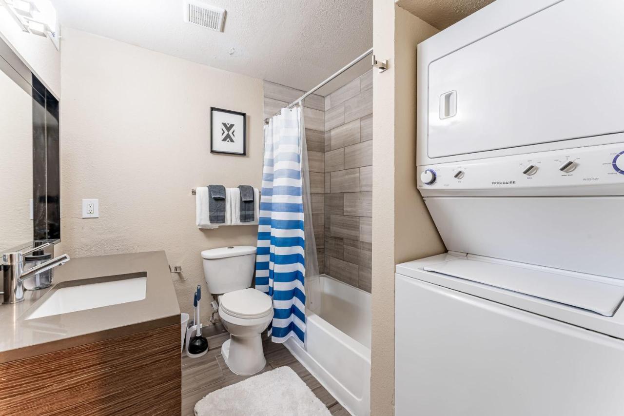 Extended Stay Apartments Next To Downtown Остин Экстерьер фото