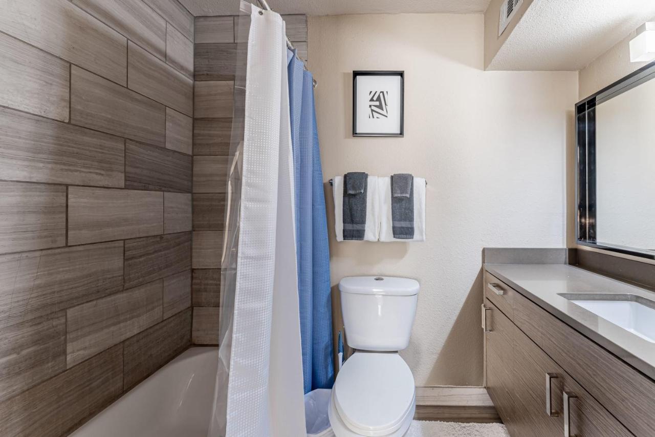 Extended Stay Apartments Next To Downtown Остин Экстерьер фото
